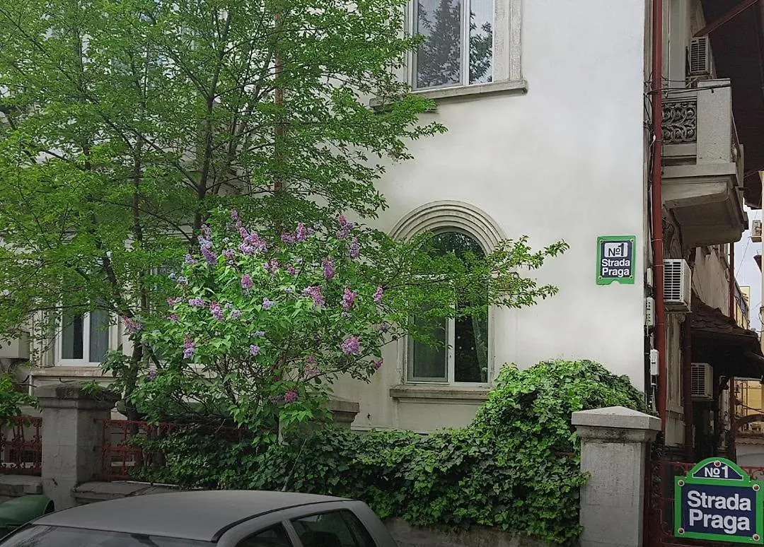 Praga Apartment contacts